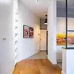 Chic In Historic Koneser Area 바르샤바