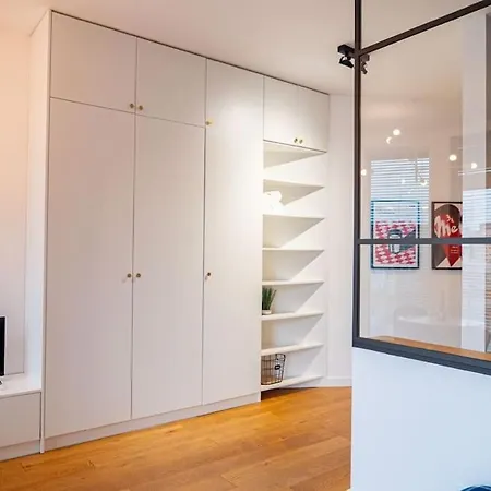 Chic In Historic Koneser Area *