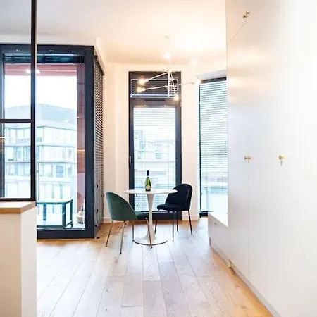 Chic In Historic Koneser Area Варшава