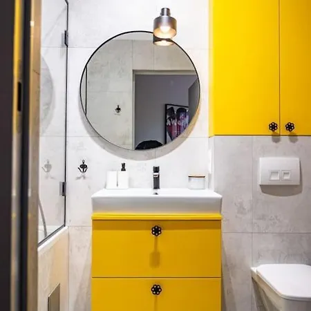 Apartment Chic In Historic Koneser Area *