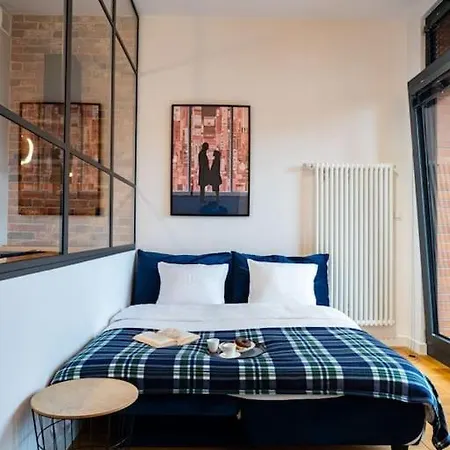 דירה Chic In Historic Koneser Area ורשה