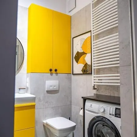 דירה Chic In Historic Koneser Area