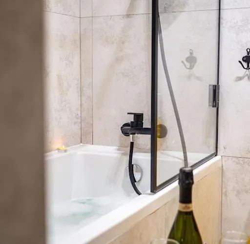 Apartament Chic In Historic Koneser Area *