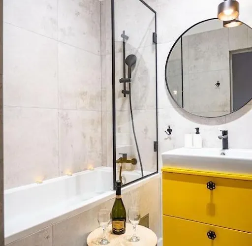 Apartament Chic In Historic Koneser Area