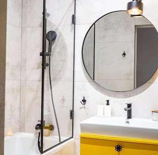 Chic In Historic Koneser Area Apartament *