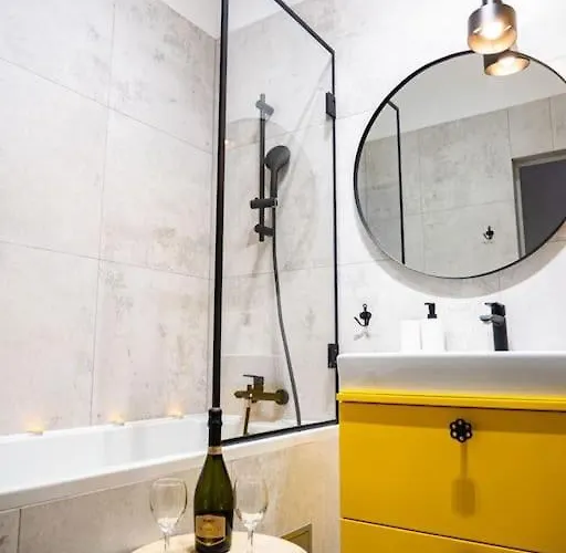 Chic In Historic Koneser Area * Warszawa