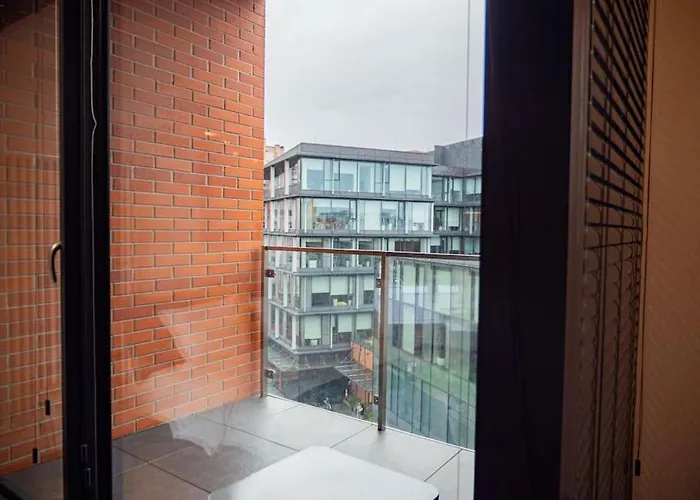 Chic In Historic Koneser Area