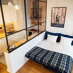 Апартаменты Chic In Historic Koneser Area Варшава